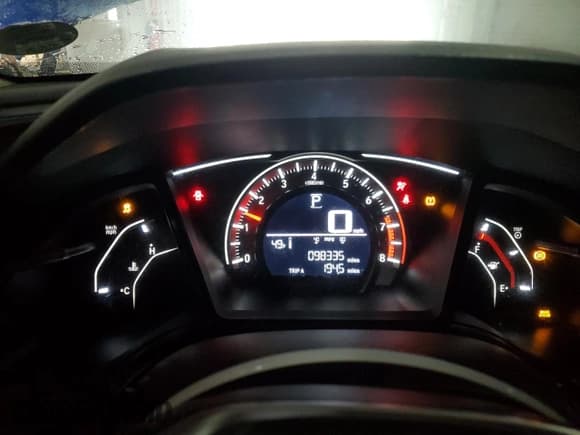 ✅ 2018 Honda Civic LX • VIN: 19XFC2F54JE025038 • Лот: 90214305. Опубликован ранее на Copart с пробегом 98 335 миль. Бесплатный доступ к архиву аукционных продаж из США и подробный отчёт об истории автомобиля на DreamBid. Изображение 9.