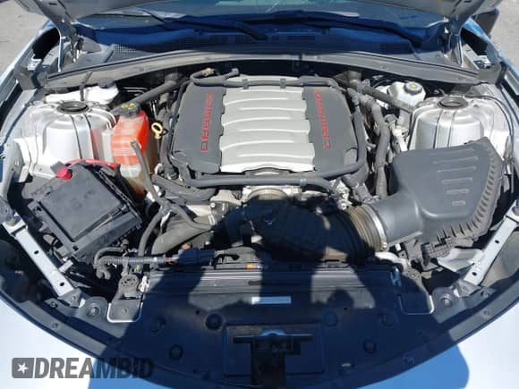 2018 Chevrolet Camaro 2SS z VIN 1G1FH1R76J0103846, wystawiony jako IAAI lot #43464692 z przebiegiem 81 600 mil mil oraz . Historia ofert i sprzedaży dostępna na DreamBid. Obrazek 10.