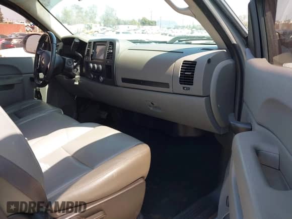 2012 Chevrolet Silverado 1500 Work Truck z VIN 1GCRCPEX9CZ248907, wystawiony jako IAAI lot #42538472 z przebiegiem 170 330 mil mil oraz . Historia ofert i sprzedaży dostępna na DreamBid. Obrazek 5.