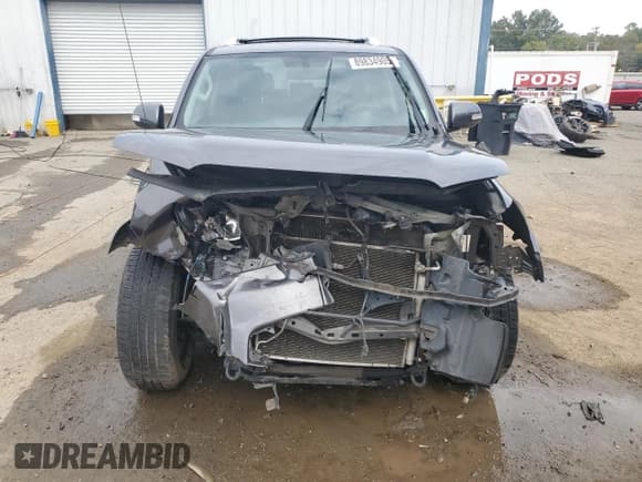 ✅ 2011 Toyota 4Runner SR5 • VIN: JTEZU5JR6B5032880 • Lot: 89834905. Listed on Copart with 194,083 mi. Free auction sales archive from the USA and detailed vehicle history report at DreamBid. Image 5.