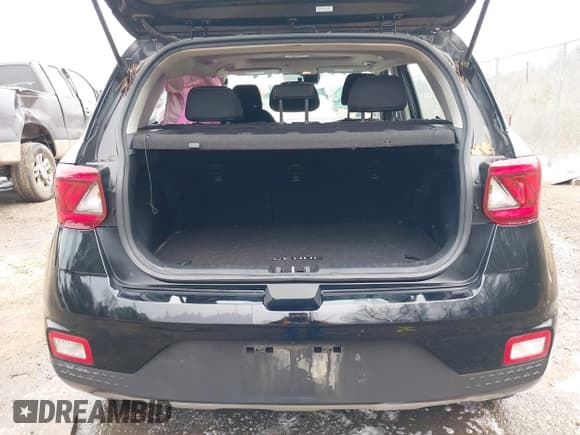 ✅ 2022 Hyundai Venue Limited • VIN: KMHRC8A37NU173063 • Lot: 41527272. Listed on IAAI with 61,565 mi. Free auction sales archive from the USA and detailed vehicle history report at DreamBid. Image 16.