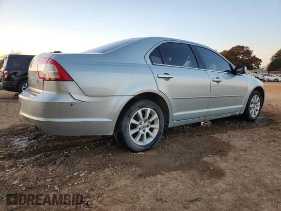 ✅ 2006 Mercury Milan • VIN: 3MEHM07Z56R657380 • Лот: 93089655. Опубликован ранее на Copart с пробегом 120 215 миль. Бесплатный доступ к архиву аукционных продаж из США и подробный отчёт об истории автомобиля на DreamBid. Изображение 3.