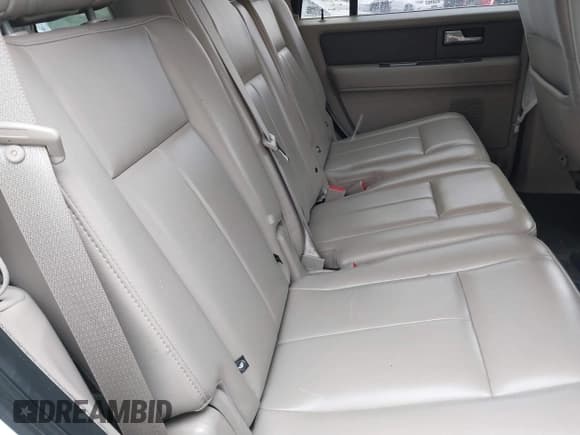 ✅ 2013 Ford Expedition XL • VIN: 1FMJU1G58DEF35226 • Lot: 41677320. Listed on IAAI with 136,827 mi. Free auction sales archive from the USA and detailed vehicle history report at DreamBid. Image 8.
