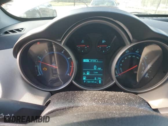 2014 Chevrolet Cruze LS z VIN 1G1PA5SH4E7202097, wystawiony jako Copart lot #84544765 z przebiegiem 184 145 mil mil oraz Szkoda całkowita • Salvage title. Historia ofert i sprzedaży dostępna na DreamBid. Obrazek 9.