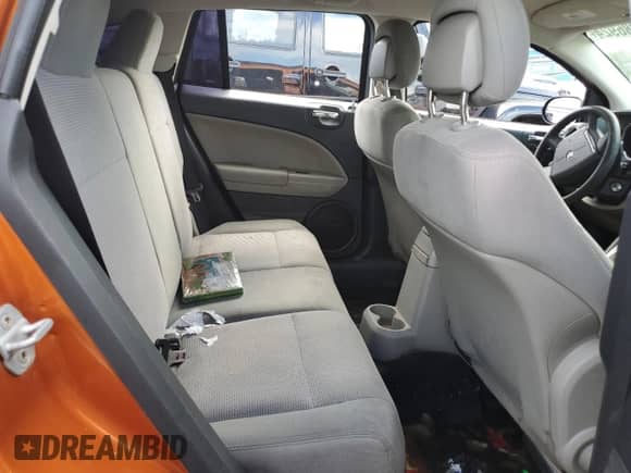 2011 Dodge Caliber Mainstreet с VIN 1B3CB3HA4BD120869, выставлен на аукционе Copart как лот 73886924 с пробегом Не указан миль и Списание • Salvage title. История ставок и продаж доступна на DreamBid. Изображение 10.
