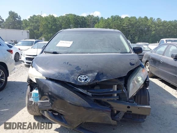 ✅ 2014 Toyota Sienna LE AAS • VIN: 5TDKK3DC0ES525623 • Lot: 42823834. Listed on IAAI with 211,670 mi. Free auction sales archive from the USA and detailed vehicle history report at DreamBid. Image 12.
