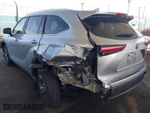 ✅ 2024 Toyota Highlander Hybrid XLE • VIN: 5TDKBRCH3RS143382 • Lot: 41691088. Wystawiony na IAAI z przebiegiem 62 043 mil. Bezpłatny archiwum sprzedaży aukcyjnych z USA i szczegółowy raport historii pojazdu na DreamBid. Zdjęcie 3.