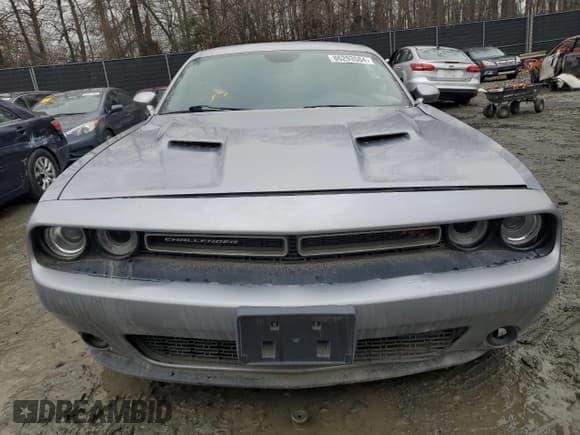 ✅ 2018 Dodge Challenger R/T • VIN: 2C3CDZBT8JH211655 • Lot: 86293584. Wystawiony na Copart z przebiegiem 61 667 mil. Bezpłatny archiwum sprzedaży aukcyjnych z USA i szczegółowy raport historii pojazdu na DreamBid. Zdjęcie 5.