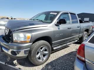 2006 Dodge 1500 SLT z VIN 1D7HU18N36S613455, wystawiony jako Copart lot #72040544 z przebiegiem Nie podano mil oraz Szkoda całkowita • Salvage title. Historia ofert i sprzedaży dostępna na DreamBid. Obrazek 1.