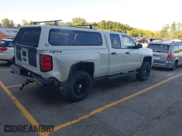 2014 Chevrolet Silverado 1500 LT с VIN 1GCVKREC8EZ356996, выставлен на аукционе IAAI как лот 43126281 с пробегом 121 117 миль миль и . История ставок и продаж доступна на DreamBid. Изображение 4.