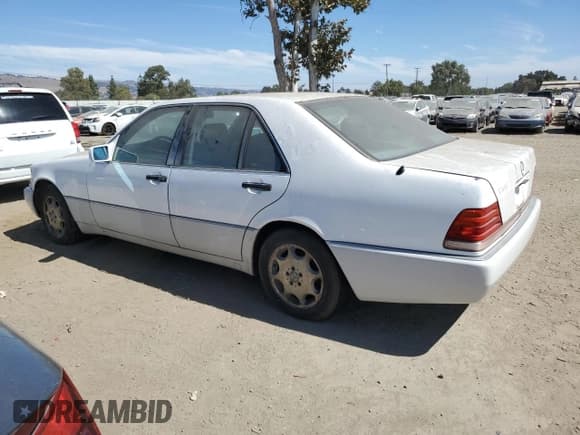 ✅ 1994 Mercedes-Benz S 320 • VIN: WDBGA32E1RA184666 • Lot: 69501885. Listed on Copart with 123,326 mi. Free auction sales archive from the USA and detailed vehicle history report at DreamBid. Image 2.