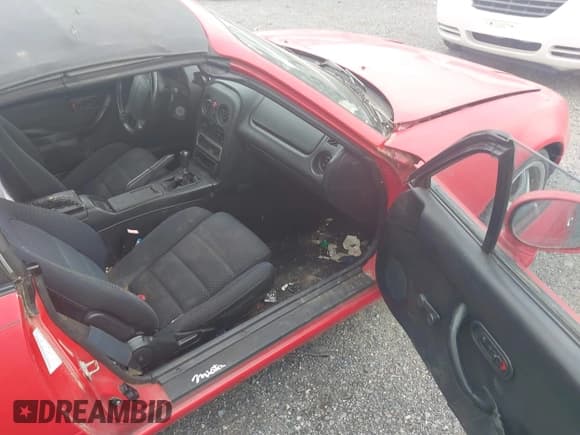 ✅ 1994 Mazda MX-5 Miata • VIN: JM1NA3531R0508515 • Лот: 41963468. Опубликован ранее на IAAI с пробегом 203 835 миль. Бесплатный доступ к архиву аукционных продаж из США и подробный отчёт об истории автомобиля на DreamBid. Изображение 5.