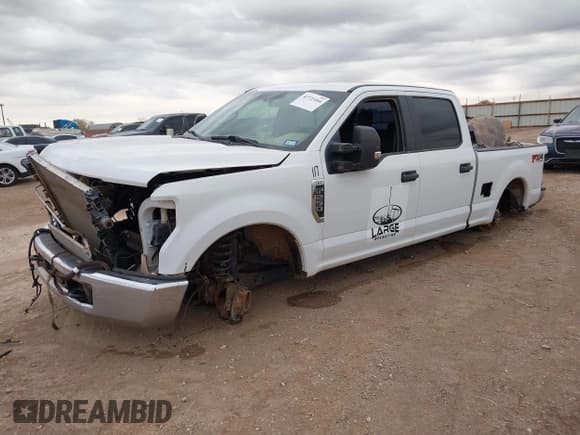 ✅ 2018 Ford F-250 XL • VIN: 1FT7W2B64JEC56737 • Lot: 43723466. Listed on IAAI with Not provided. Free auction sales archive from the USA and detailed vehicle history report at DreamBid. Image 18.