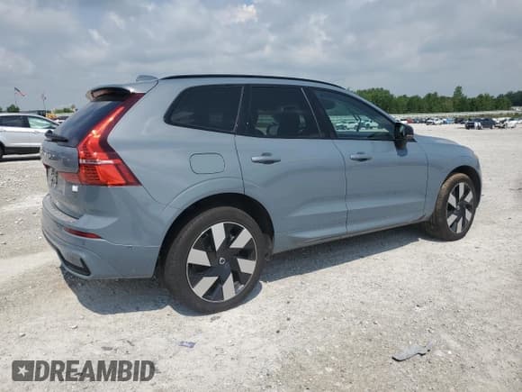 ✅ 2024 Volvo XC60 Plus Dark Theme • VIN: YV4H60DLXR1790787 • Lot: 63214565. Listed on Copart with 12,430 mi. Free auction sales archive from the USA and detailed vehicle history report at DreamBid. Image 3.