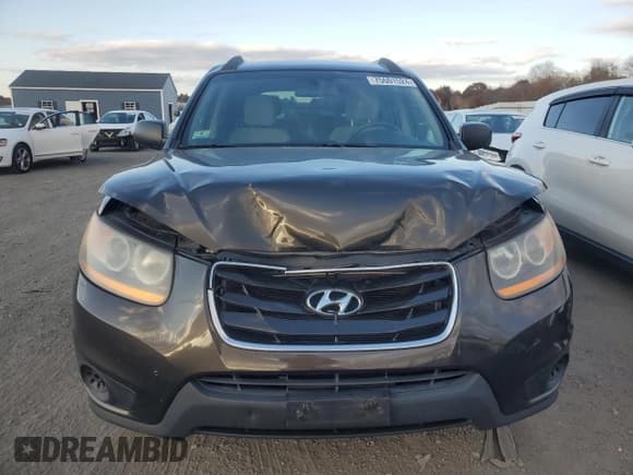 ✅ 2011 Hyundai Santa Fe GLS • VIN: 5XYZGDAB9BG070264 • Lot: 75601524. Listed on Copart with 145,035 mi. Free auction sales archive from the USA and detailed vehicle history report at DreamBid. Image 5.