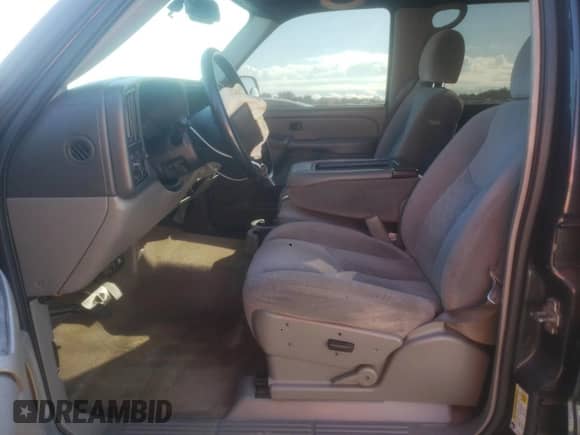 ✅ 2006 Chevrolet Suburban LS • VIN: 1GNEC16Z96J123590 • Lot: 90574815. Listed on Copart with 256,360 mi. Free auction sales archive from the USA and detailed vehicle history report at DreamBid. Image 7.