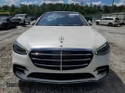 ✅ 2022 Mercedes-Benz S 500 • VIN: W1K6G6DB6NA166647 • Lot: 51752484. Wystawiony na Copart z przebiegiem 38 993 mil. Bezpłatny archiwum sprzedaży aukcyjnych z USA i szczegółowy raport historii pojazdu na DreamBid. Zdjęcie 5.