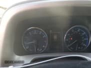 ✅ 2017 Toyota RAV4 Limited • VIN: 2T3YFREV0HW342548 • Lot: 71986695. Wystawiony na Copart z przebiegiem 123 657 mil. Bezpłatny archiwum sprzedaży aukcyjnych z USA i szczegółowy raport historii pojazdu na DreamBid. Zdjęcie 9.