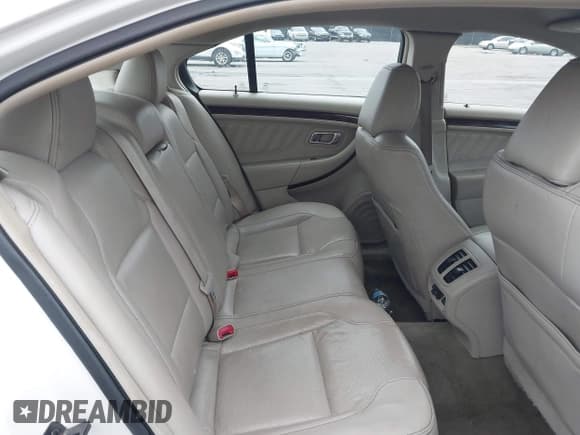 ✅ 2012 Ford Taurus Limited • VIN: 1FAHP2FWXCG131363 • Lot: 43856497. Wystawiony na IAAI z przebiegiem 171 332 mil. Bezpłatny archiwum sprzedaży aukcyjnych z USA i szczegółowy raport historii pojazdu na DreamBid. Zdjęcie 8.