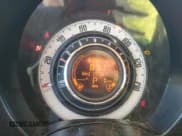 ✅ 2015 FIAT 500 Pop • VIN: 3C3CFFAR3FT609675 • Lot: 86212115. Wystawiony na Copart z przebiegiem 87 925 mil. Bezpłatny archiwum sprzedaży aukcyjnych z USA i szczegółowy raport historii pojazdu na DreamBid. Zdjęcie 9.