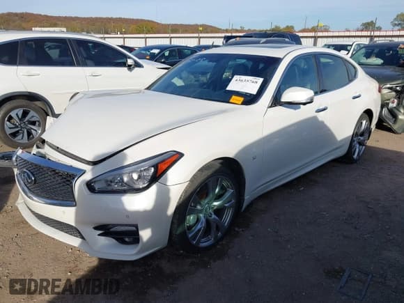 ✅ 2017 Infiniti Q70 3.7 • VIN: JN1BY1AP2HM741633 • Lot: 43635768. Listed on IAAI with Not provided. Free auction sales archive from the USA and detailed vehicle history report at DreamBid. Image 2.