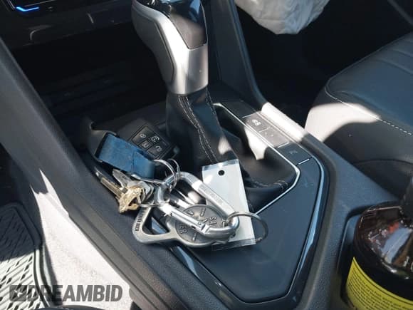 ✅ 2023 Volkswagen Tiguan SE R-Line Black • VIN: 3VVCB7AX4PM063588 • Lot: 43557859. Wystawiony na IAAI z przebiegiem 42 173 mil. Bezpłatny archiwum sprzedaży aukcyjnych z USA i szczegółowy raport historii pojazdu na DreamBid. Zdjęcie 11.