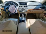 ✅ 2012 Honda Accord EX-L • VIN: 1HGCP3F82CA041592 • Лот: 85731865. Опубликован ранее на Copart с пробегом 124 244 миль. Бесплатный доступ к архиву аукционных продаж из США и подробный отчёт об истории автомобиля на DreamBid. Изображение 8.