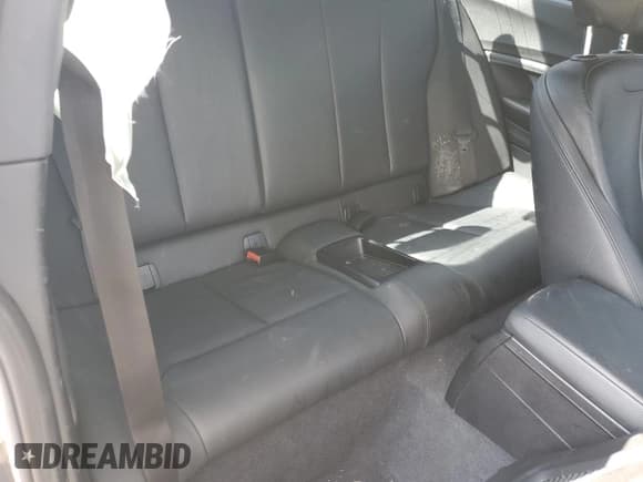 ✅ 2014 BMW 2 Series M235i • VIN: WBA1J7C58EV253026 • Lot: 83981165. Wystawiony na Copart z przebiegiem 74 546 mil. Bezpłatny archiwum sprzedaży aukcyjnych z USA i szczegółowy raport historii pojazdu na DreamBid. Zdjęcie 10.