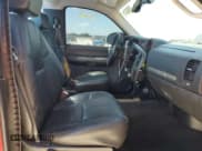 ✅ 2009 Chevrolet Silverado 1500 • VIN: 1GCEC24J19Z192940 • Lot: 49600375. Wystawiony na Copart z przebiegiem 145 002 mil. Bezpłatny archiwum sprzedaży aukcyjnych z USA i szczegółowy raport historii pojazdu na DreamBid. Zdjęcie 10.