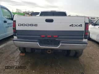 1999 Dodge 3500 z VIN 1B7MF336XXJ546066, wystawiony jako Copart lot #45371495 z przebiegiem Nie podano mil oraz Szkoda całkowita • Salvage title. Historia ofert i sprzedaży dostępna na DreamBid. Obrazek 6.