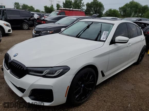 ✅ 2021 BMW 5 Series M550i xDrive • VIN: WBA13BK00MCF19770 • Lot: 62037714. Listed on Copart with 69,277 mi. Free auction sales archive from the USA and detailed vehicle history report at DreamBid. Image 1.