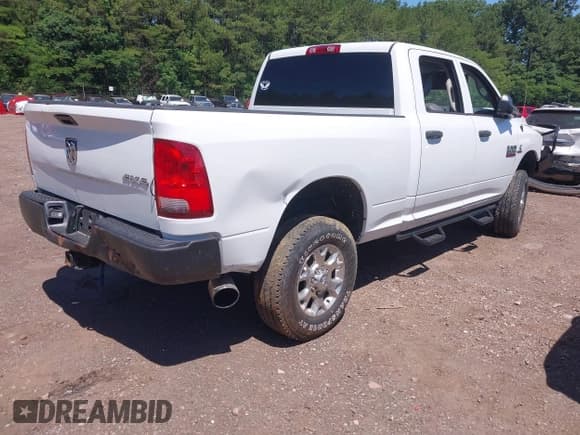✅ 2014 Ram 2500 Tradesman • VIN: 3C6UR5CL2EG328329 • Lot: 42300073. Wystawiony na IAAI z przebiegiem Nie podano. Bezpłatny archiwum sprzedaży aukcyjnych z USA i szczegółowy raport historii pojazdu na DreamBid. Zdjęcie 4.