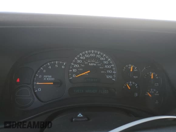 ✅ 2004 Chevrolet Suburban Z71 • VIN: 3GNFK16Z34G275757 • Лот: 56422775. Опубликован ранее на Copart с пробегом 209 661 миль. Бесплатный доступ к архиву аукционных продаж из США и подробный отчёт об истории автомобиля на DreamBid. Изображение 9.