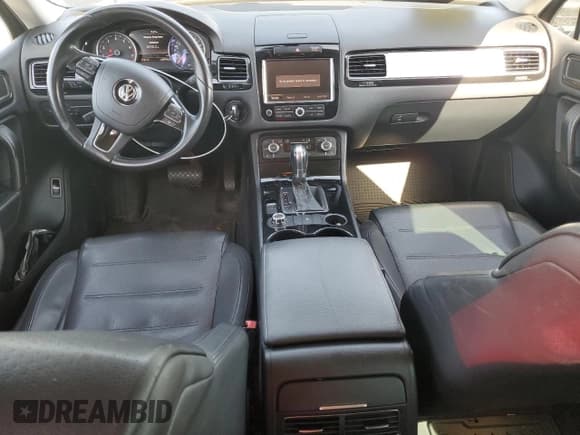 ✅ 2013 Volkswagen Touareg Exec • VIN: WVGEF9BP6DD008164 • Lot: 57117945. Listed on Copart with 8,310 mi. Free auction sales archive from the USA and detailed vehicle history report at DreamBid. Image 8.