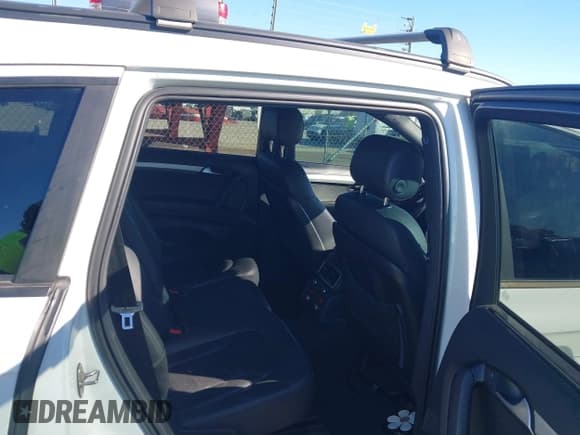 ✅ 2014 Audi Q7 S line Prestige • VIN: WA1DGAFE2ED009458 • Lot: 43474150. Wystawiony na IAAI z przebiegiem 175 422 mil. Bezpłatny archiwum sprzedaży aukcyjnych z USA i szczegółowy raport historii pojazdu na DreamBid. Zdjęcie 8.