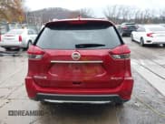 ✅ 2019 Nissan Rogue S • VIN: 5N1AT2MV9KC826209 • Lot: 43752339. Wystawiony na IAAI z przebiegiem 33 467 mil. Bezpłatny archiwum sprzedaży aukcyjnych z USA i szczegółowy raport historii pojazdu na DreamBid. Zdjęcie 17.