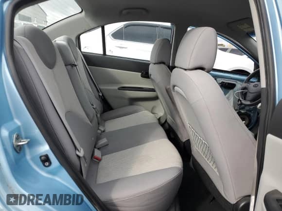 2010 Hyundai Accent GL with VIN KMHCN4BC9AU394049, listed as a Copart auction lot 86221915 with 235,404 mi miles and Clean title. Bid and sale history available at DreamBid. Image 10.