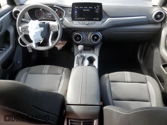 ✅ 2024 Chevrolet Blazer LT • VIN: 3GNKBCR4XRS277410 • Lot: 70028565. Listed on Copart with 5,071 mi. Free auction sales archive from the USA and detailed vehicle history report at DreamBid. Image 8.