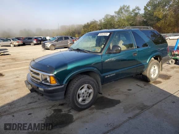 1997 Chevrolet Blazer with VIN 1GNCT18W6VK121296, listed as a Copart auction lot 86442035 with 92,389 mi miles and Clean title. Bid and sale history available at DreamBid. Image 1.