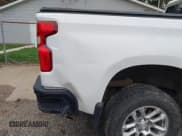 ✅ 2023 Chevrolet Silverado 1500 Work Truck • VIN: 3GCUDAEDXPG301324 • Lot: 43488164. Wystawiony na IAAI z przebiegiem 29 853 mil. Bezpłatny archiwum sprzedaży aukcyjnych z USA i szczegółowy raport historii pojazdu na DreamBid. Zdjęcie 21.