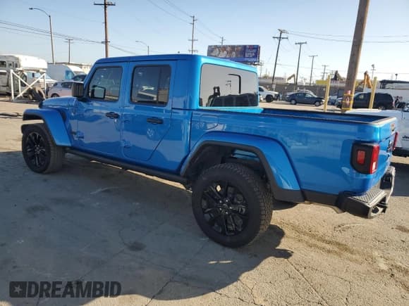 ✅ 2024 Jeep Gladiator Nighthawk • VIN: 1C6HJTAG2RL126215 • Лот: 87471275. Опубликован ранее на Copart с пробегом 7 908 миль. Бесплатный доступ к архиву аукционных продаж из США и подробный отчёт об истории автомобиля на DreamBid. Изображение 2.