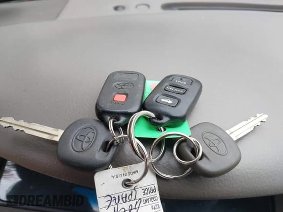 ✅ 2003 Toyota Camry XLE • VIN: 4T1BE30K83U250799 • Lot: 43758422. Listed on IAAI with 108,562 mi. Free auction sales archive from the USA and detailed vehicle history report at DreamBid. Image 11.