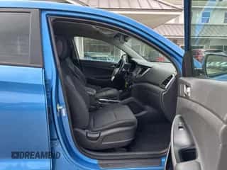 2016 Hyundai Tucson SE with VIN KM8J23A40GU097085, listed as a IAAI auction lot 43482070 with 142,551 mi miles and . Bid and sale history available at DreamBid. Image 5.