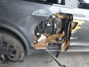 ✅ 2022 Tesla Model X Plaid • VIN: 7SAXCBE64NF332324 • Lot: 43818808. Wystawiony na IAAI z przebiegiem 42 322 mil. Bezpłatny archiwum sprzedaży aukcyjnych z USA i szczegółowy raport historii pojazdu na DreamBid. Zdjęcie 20.