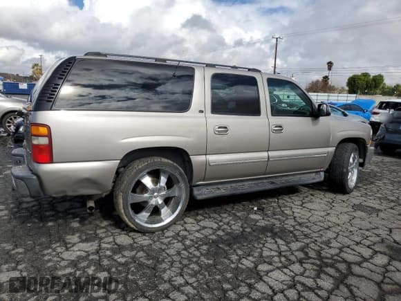 ✅ 2003 Chevrolet Suburban LT • VIN: 1GNFK16Z63J219406 • Лот: 43811945. Опубликован ранее на Copart с пробегом 178 198 миль. Бесплатный доступ к архиву аукционных продаж из США и подробный отчёт об истории автомобиля на DreamBid. Изображение 3.