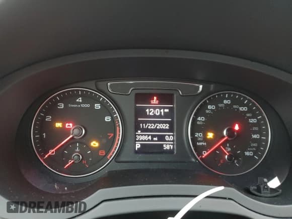 ✅ 2018 Audi Q3 Premium • VIN: WA1BCCFS4JR013139 • Lot: 70796332. Wystawiony na Copart z przebiegiem 39 864 mil. Bezpłatny archiwum sprzedaży aukcyjnych z USA i szczegółowy raport historii pojazdu na DreamBid. Zdjęcie 9.