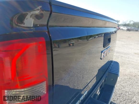 ✅ 2014 GMC Sierra 1500 SLE • VIN: 1GTV2UEC2EZ395571 • Лот: 43196411. Опубликован ранее на IAAI с пробегом 139 324 миль. Бесплатный доступ к архиву аукционных продаж из США и подробный отчёт об истории автомобиля на DreamBid. Изображение 20.