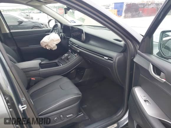 ✅ 2025 Hyundai Palisade Limited • VIN: KM8R54GE5SU821958 • Лот: 42140186. Размещён на IAAI с пробегом 7 663 миль миль. Получите бесплатный доступ к архиву аукционных продаж из США и посмотрите подробный отчёт об истории автомобиля на DreamBid. Изображение 5.