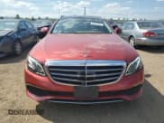 ✅ 2019 Mercedes-Benz E 450 • VIN: WDDZH6JB7KA592759 • Лот: 68437425. Опубликован ранее на Copart с пробегом 72 101 миль. Бесплатный доступ к архиву аукционных продаж из США и подробный отчёт об истории автомобиля на DreamBid. Изображение 5.