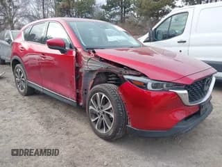 ✅ 2023 Mazda CX-5 S Premium • VIN: JM3KFBDM8P0195492 • Lot: 41724553. Wystawiony na IAAI z przebiegiem 45 617 mil. Bezpłatny archiwum sprzedaży aukcyjnych z USA i szczegółowy raport historii pojazdu na DreamBid. Zdjęcie 1.